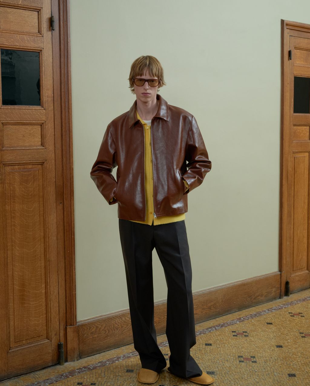Fashion Week Paris Fall/Winter 2026 look 9 from the Sandro collection menswear