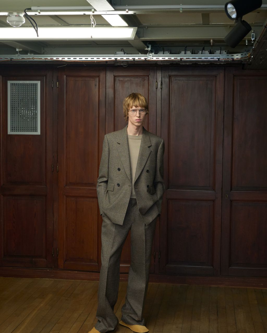 Fashion Week Paris Fall/Winter 2026 look 10 from the Sandro collection menswear
