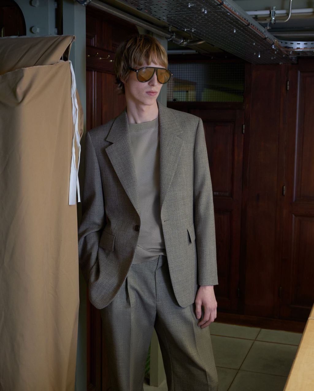 Fashion Week Paris Fall/Winter 2026 look 15 from the Sandro collection menswear