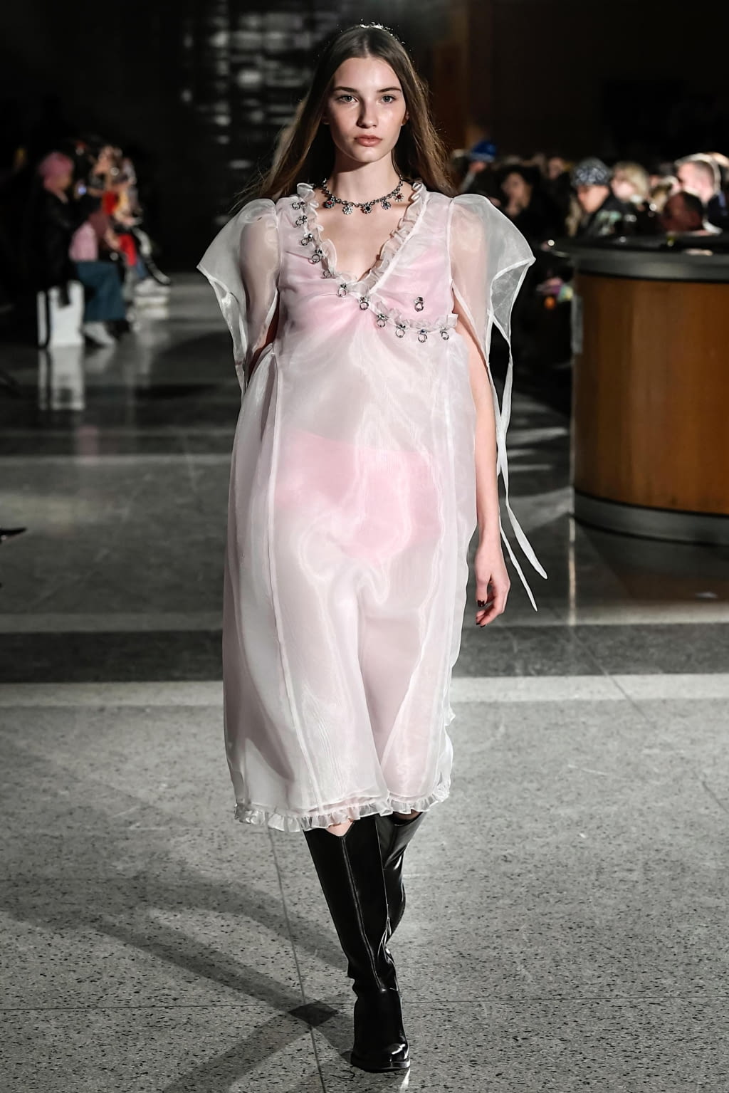 Fashion Week New York Fall/Winter 2020 look 6 de la collection Sandy Liang womenswear
