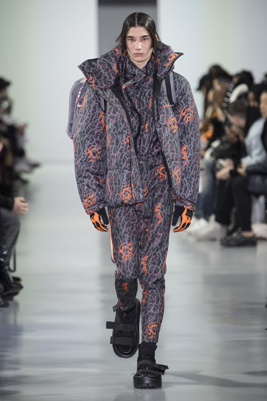 Fashion Week Paris Fall/Winter 2018 look 1 from the Sankuanz collection menswear