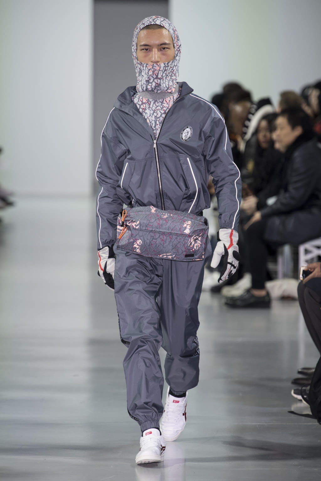 Fashion Week Paris Fall/Winter 2018 look 6 from the Sankuanz collection menswear