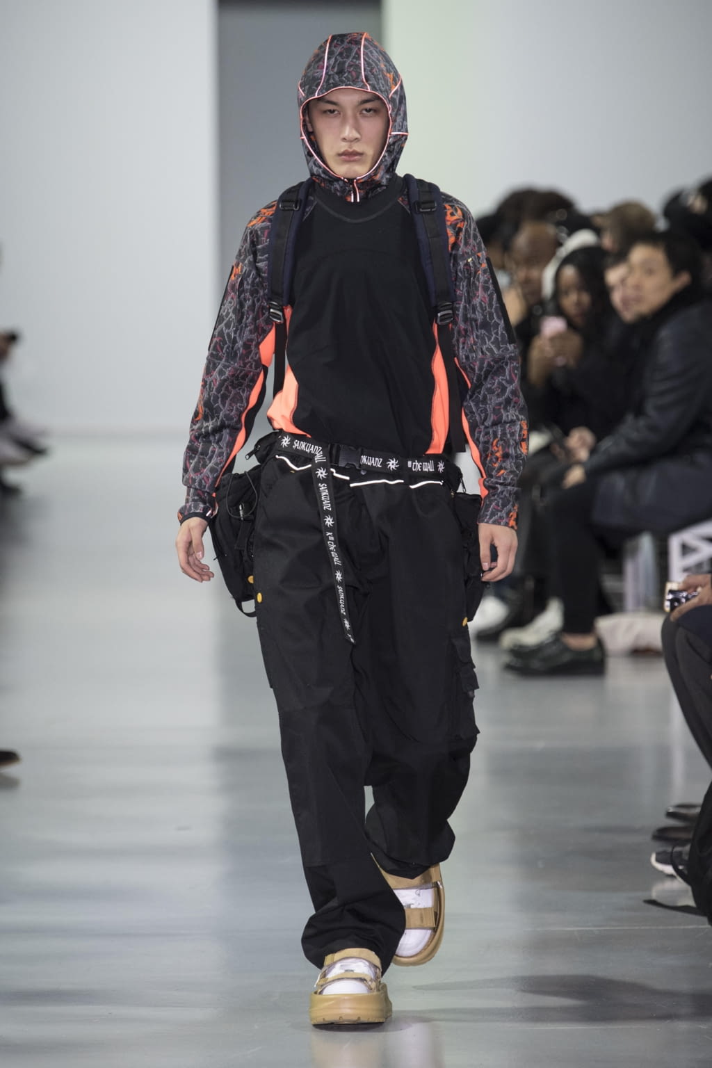 Fashion Week Paris Fall/Winter 2018 look 8 from the Sankuanz collection 男装