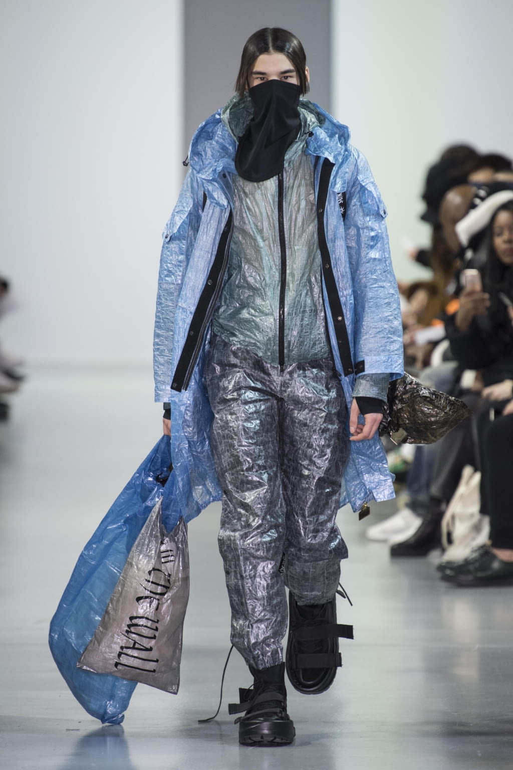 Fashion Week Paris Fall/Winter 2018 look 24 from the Sankuanz collection 男装
