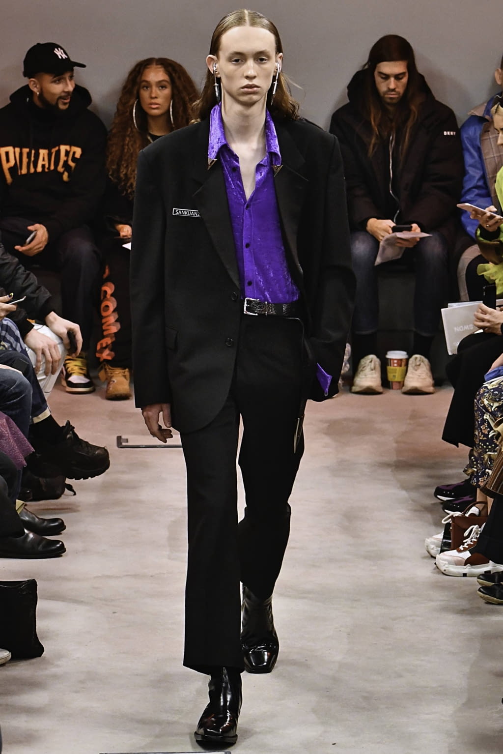 Fashion Week Paris Fall/Winter 2019 look 2 from the Sankuanz collection menswear