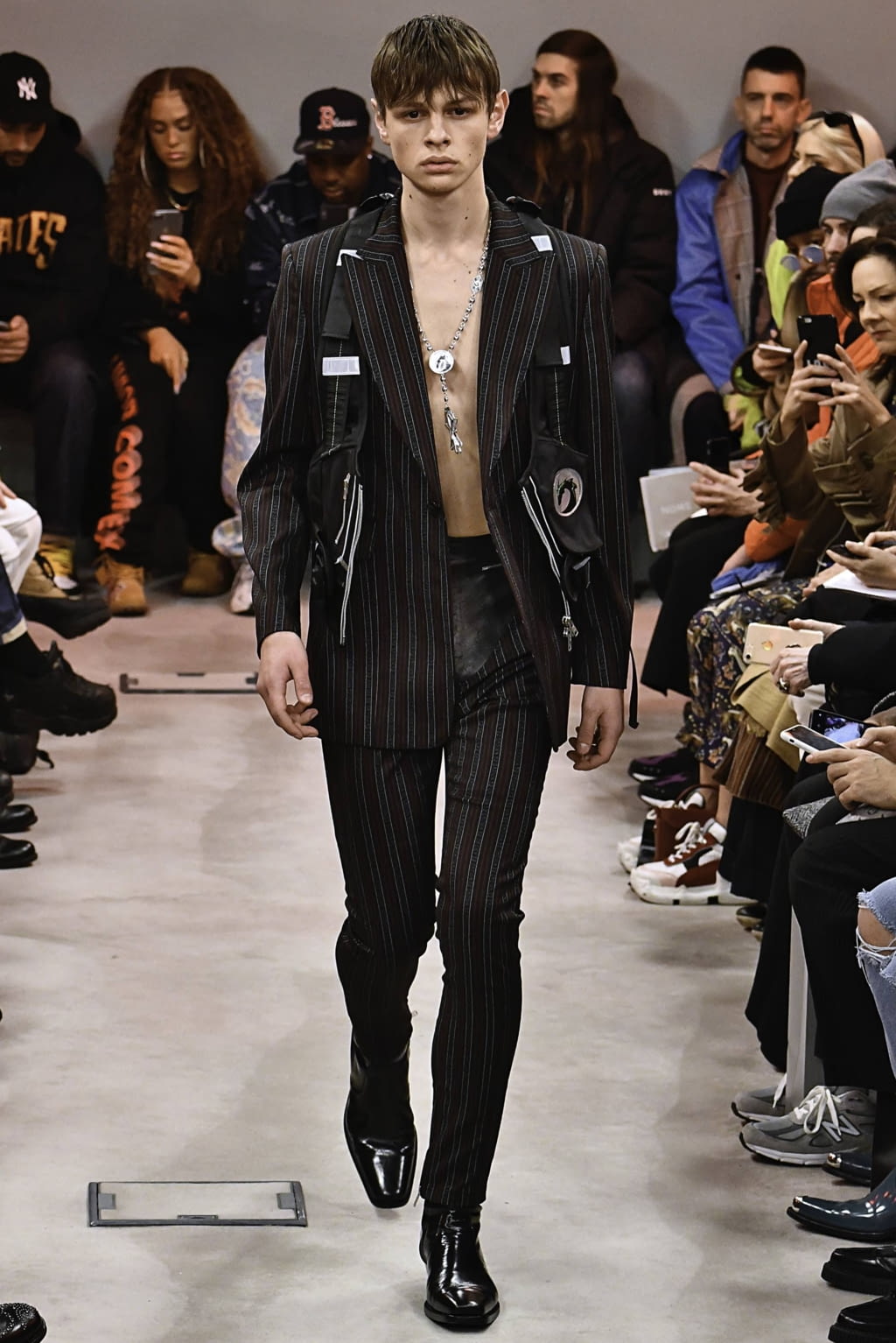 Fashion Week Paris Fall/Winter 2019 look 3 from the Sankuanz collection 男装
