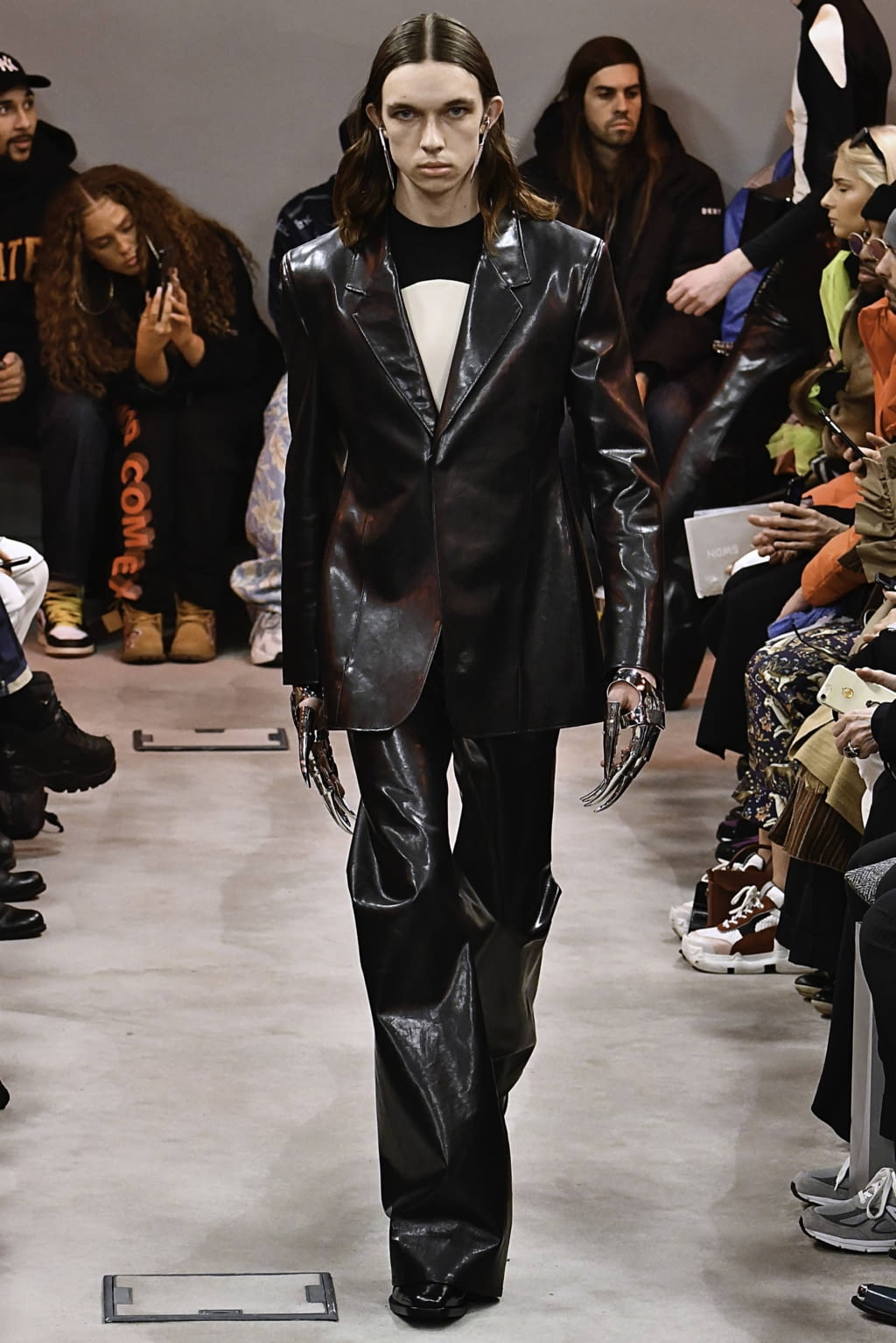 Fashion Week Paris Fall/Winter 2019 look 4 from the Sankuanz collection menswear