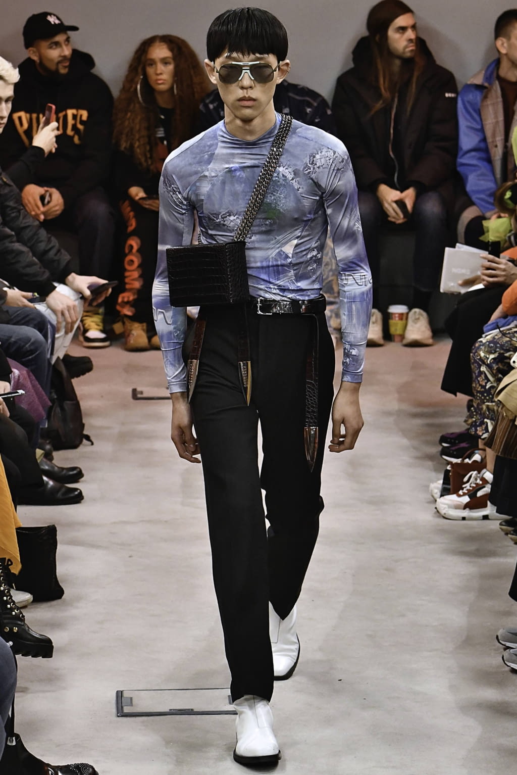 Fashion Week Paris Fall/Winter 2019 look 8 from the Sankuanz collection 男装
