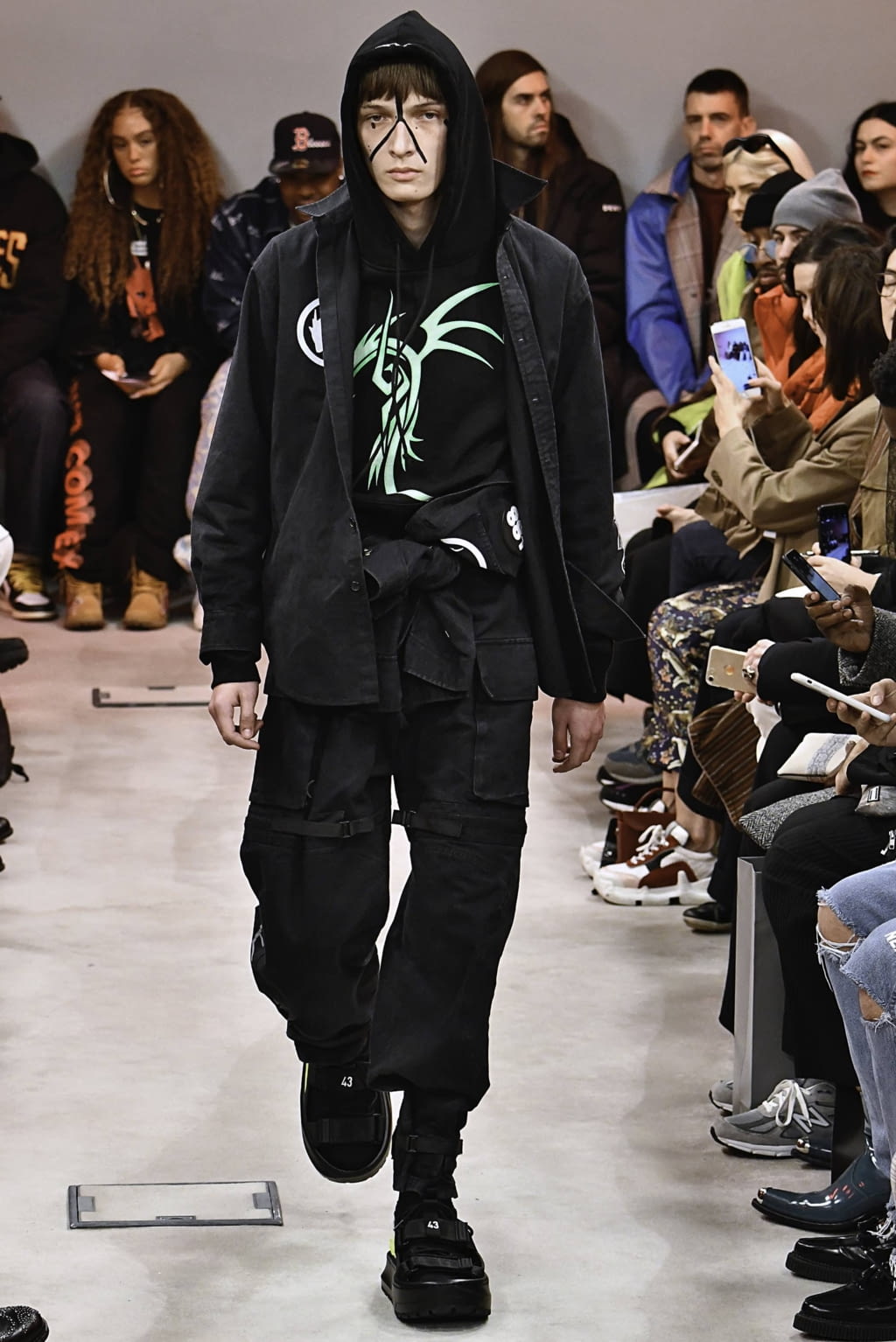 Fashion Week Paris Fall/Winter 2019 look 27 from the Sankuanz collection menswear