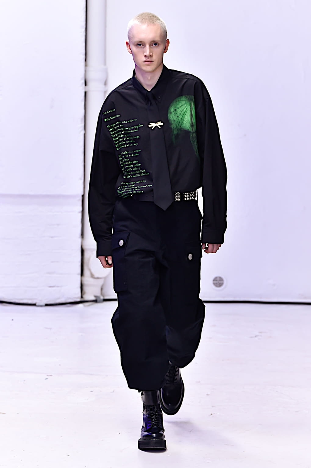 Fashion Week Paris Fall/Winter 2020 look 9 from the Sankuanz collection menswear