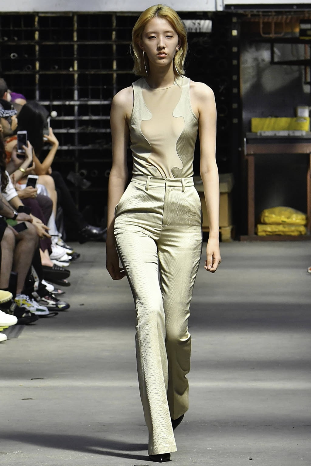 Fashion Week Paris Spring/Summer 2020 look 24 de la collection Sankuanz menswear