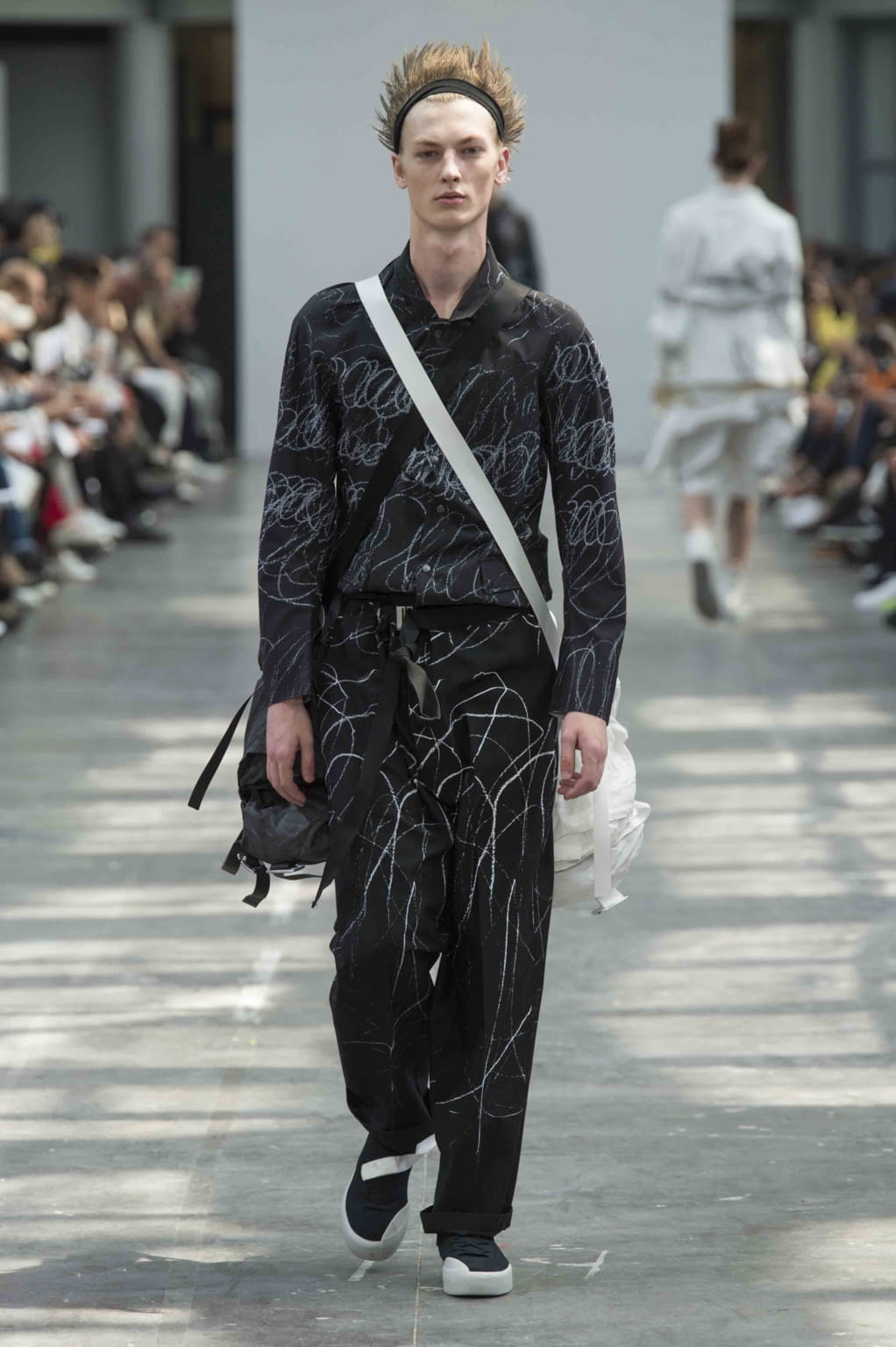 Fashion Week Paris Spring/Summer 2018 look 25 from the Sankuanz collection menswear