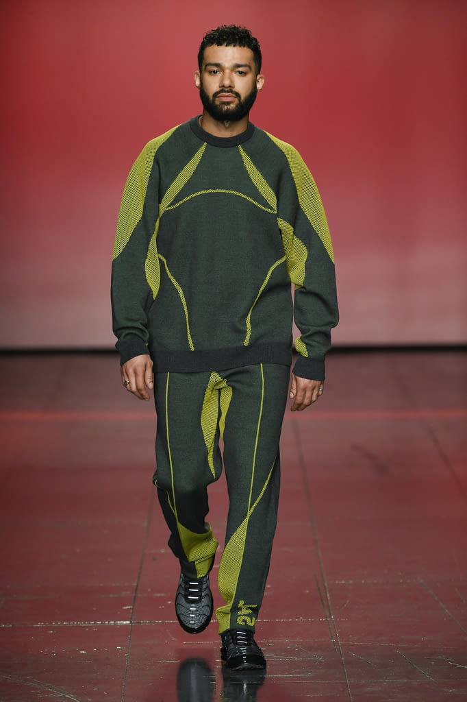 Fashion Week London Fall/Winter 2022 look 10 from the Saul Nash collection 男装
