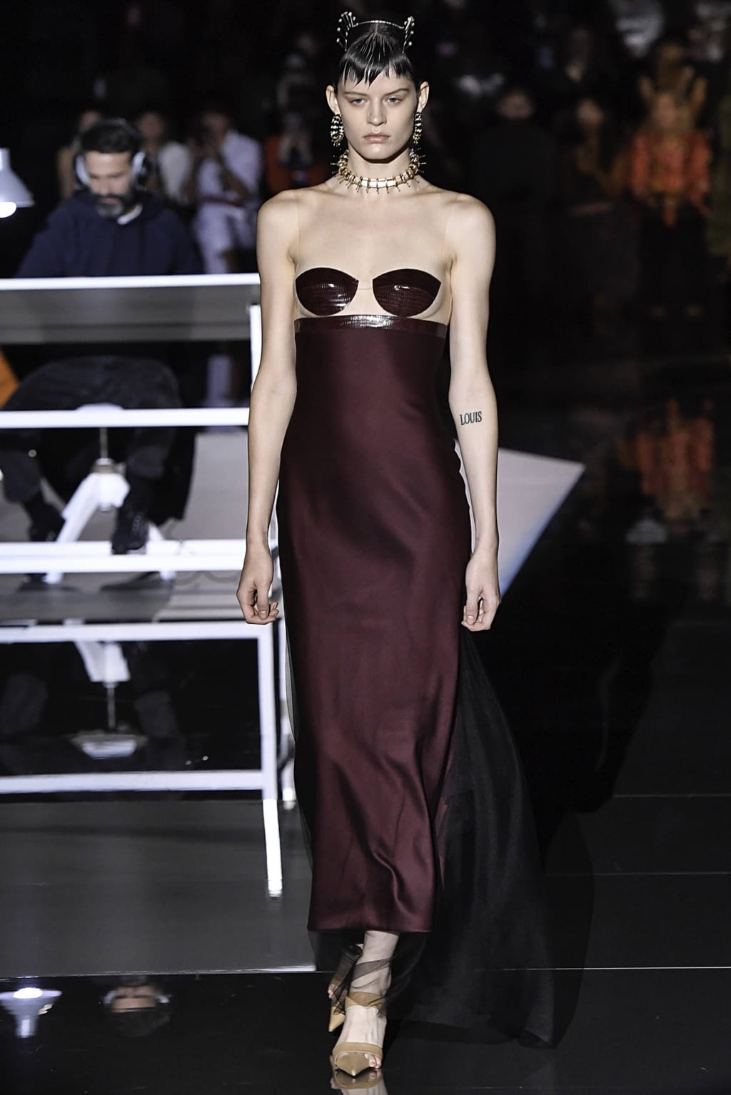 Fashion Week Paris Fall/Winter 2019 look 6 de la collection Schiaparelli couture