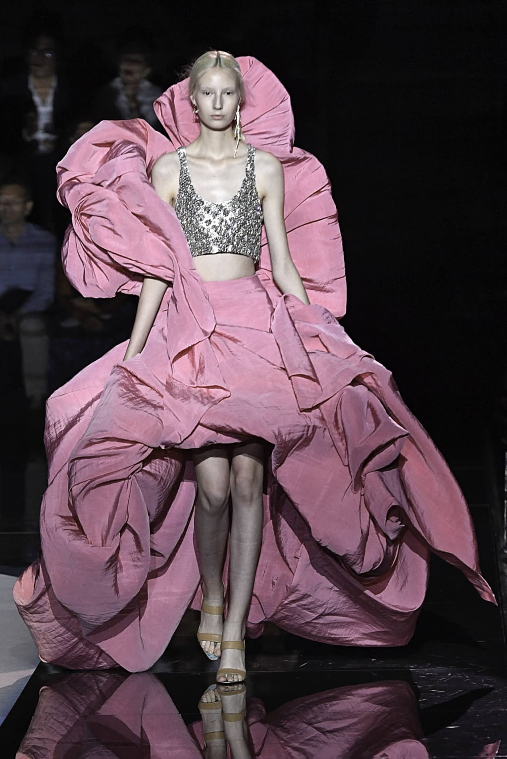Fashion Week Paris Fall/Winter 2019 look 28 from the Schiaparelli collection couture