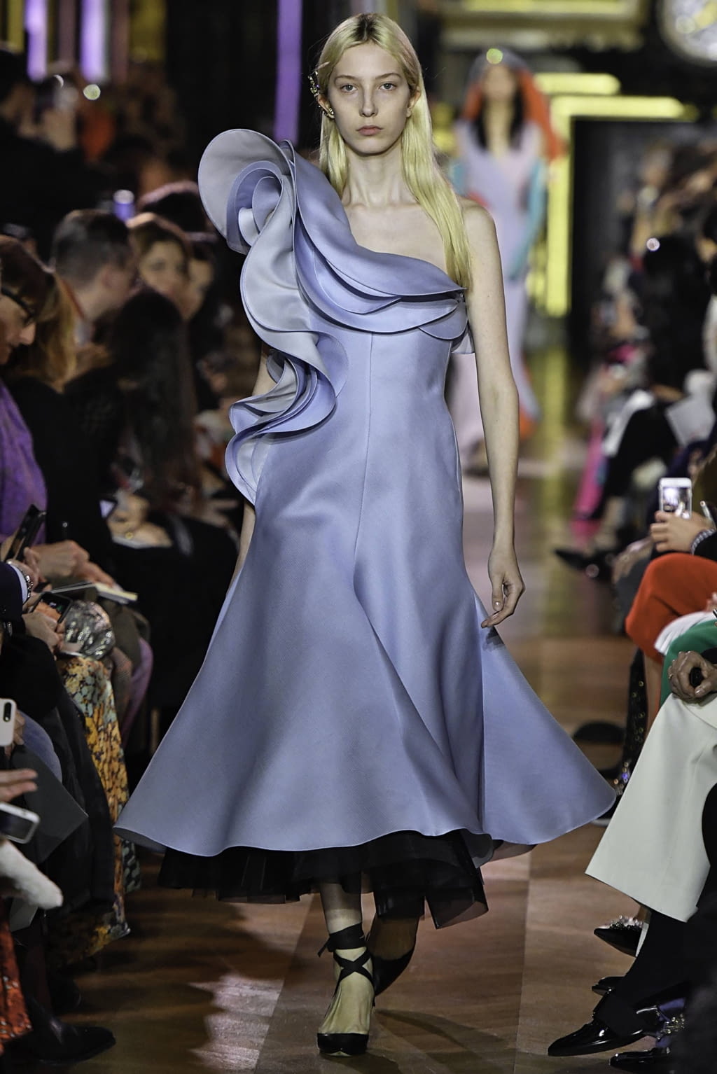 Fashion Week Paris Spring/Summer 2019 look 17 de la collection Schiaparelli couture