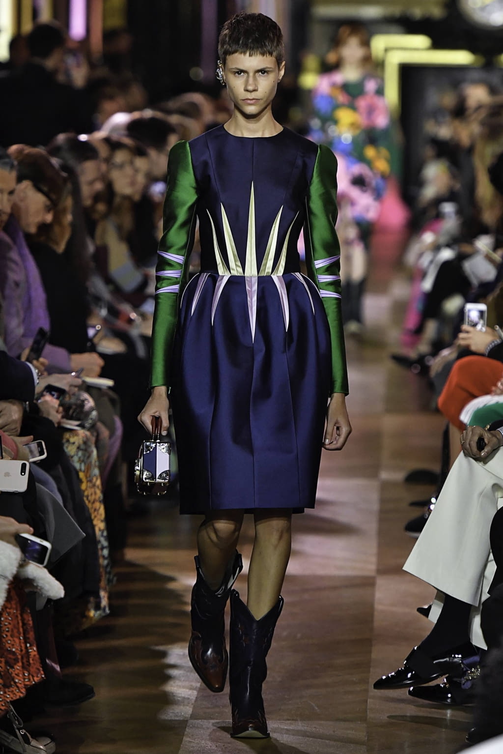 Fashion Week Paris Spring/Summer 2019 look 22 de la collection Schiaparelli couture