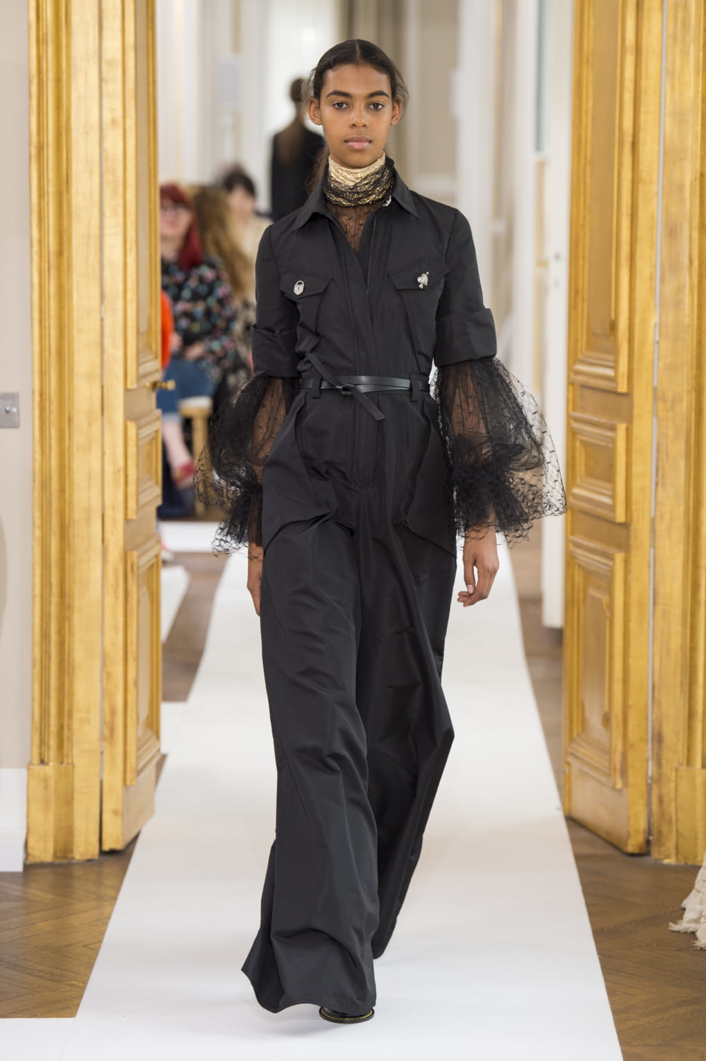 Fashion Week Paris Fall/Winter 2017 look 9 from the Schiaparelli collection couture