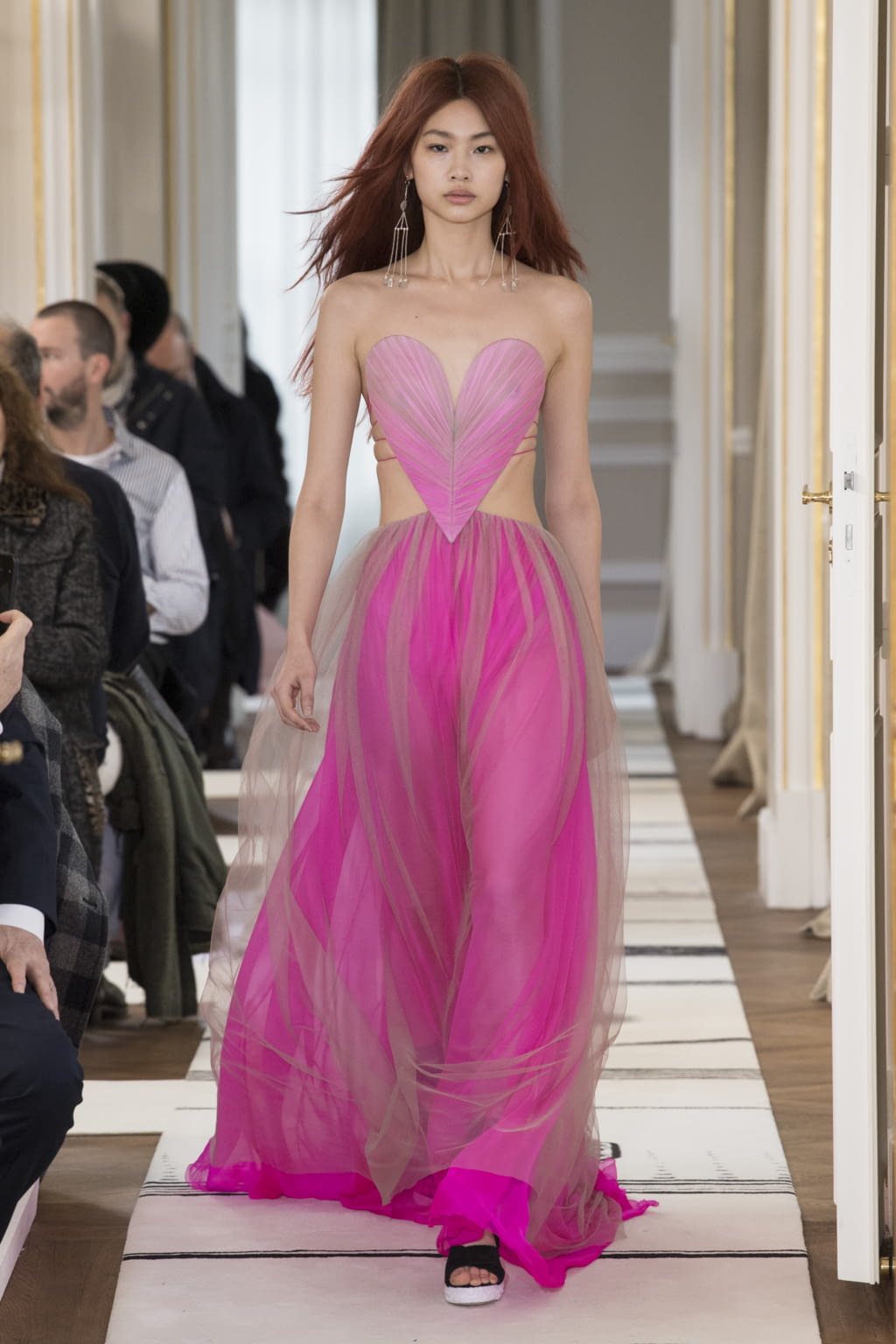 Fashion Week Paris Spring/Summer 2018 look 25 from the Schiaparelli collection couture