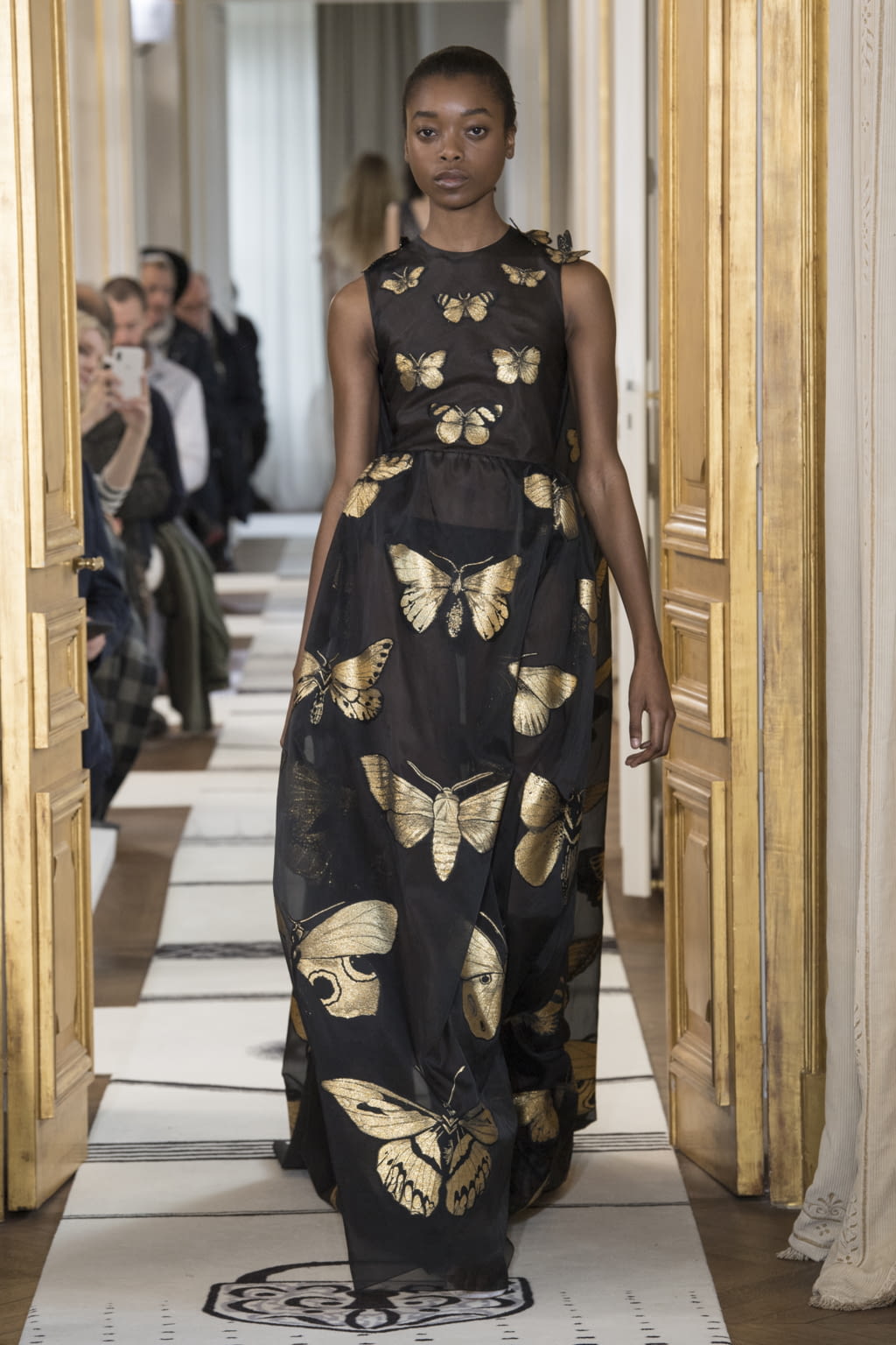 Fashion Week Paris Spring/Summer 2018 look 36 from the Schiaparelli collection couture