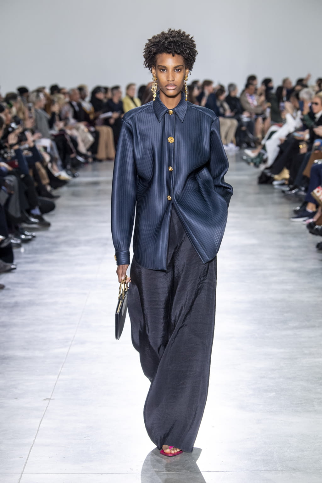 Fashion Week Paris Spring/Summer 2020 look 7 de la collection Schiaparelli couture