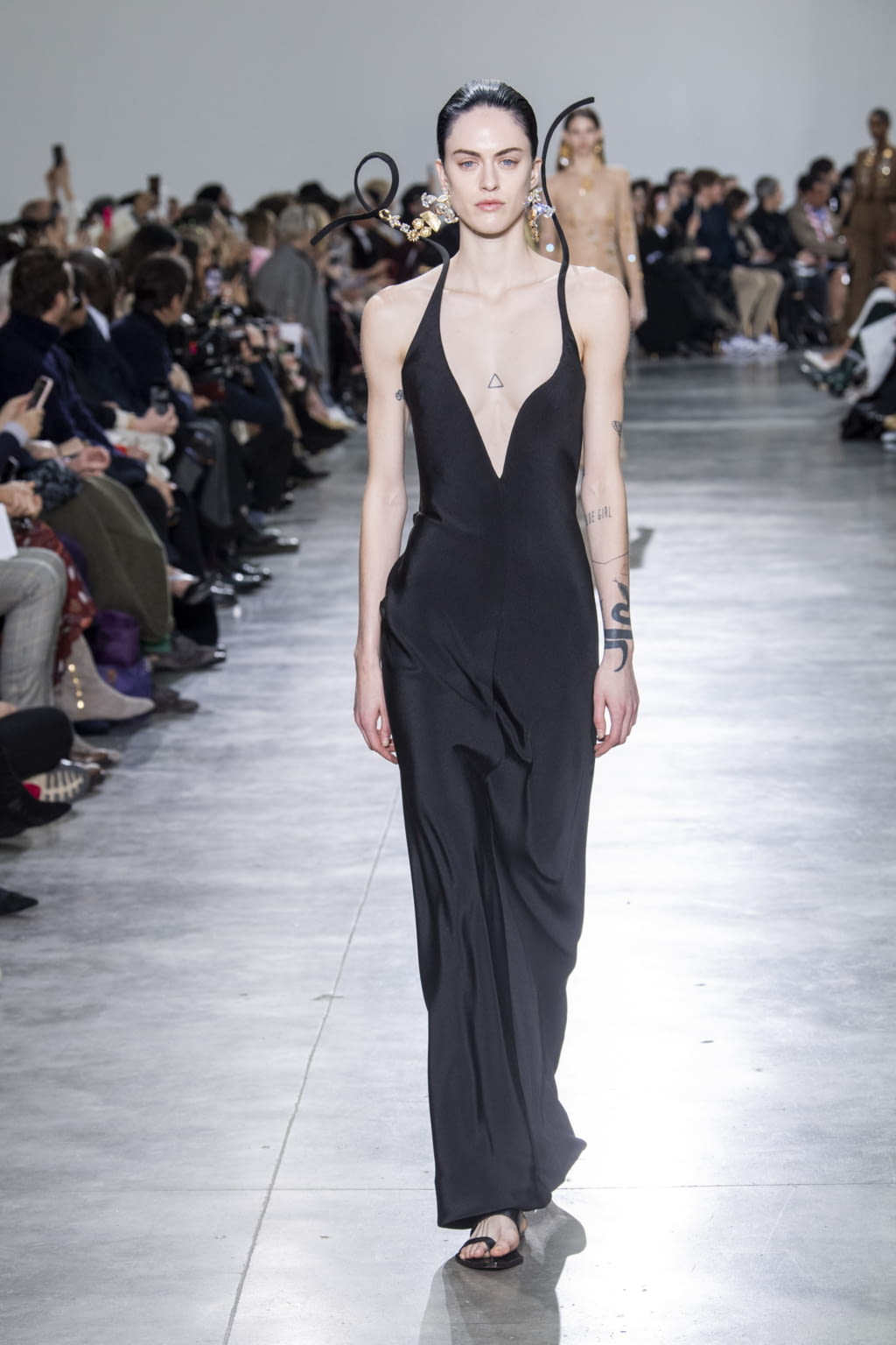 Fashion Week Paris Spring/Summer 2020 look 9 de la collection Schiaparelli couture