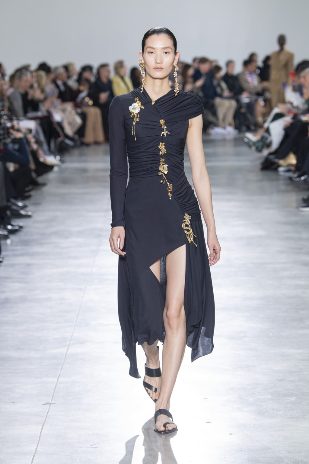Fashion Week Paris Spring/Summer 2020 look 13 from the Schiaparelli collection couture