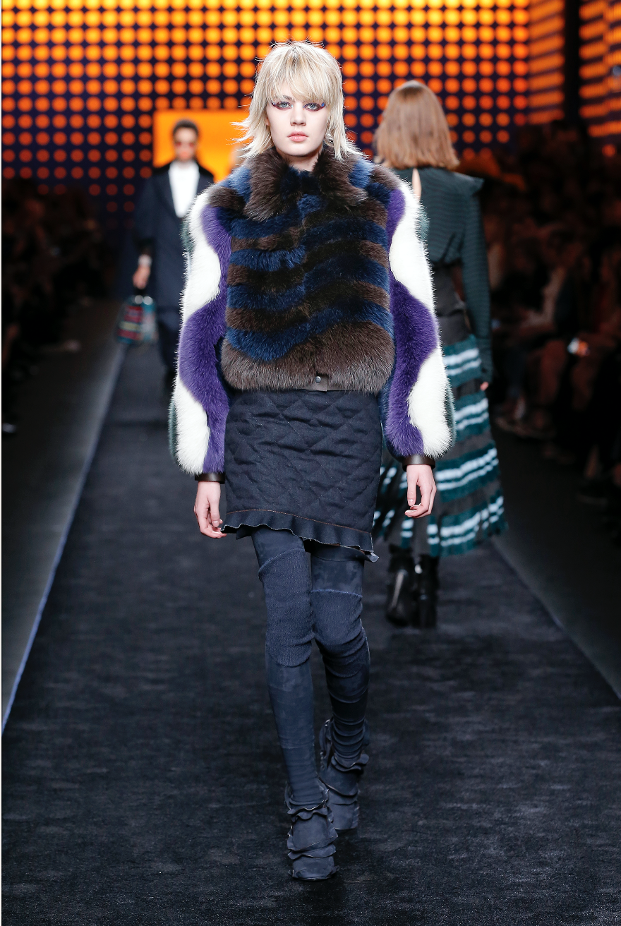 Fashion Week Milan Fall/Winter 2016 look 21 from the Fendi collection womenswear