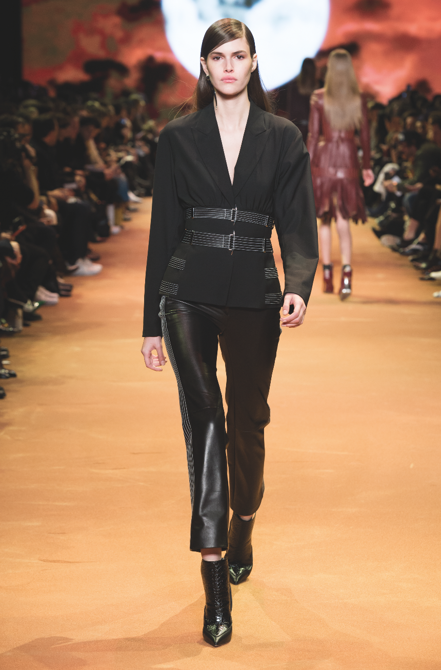 Fashion Week Paris Fall/Winter 2016 look 6 from the Mugler collection womenswear