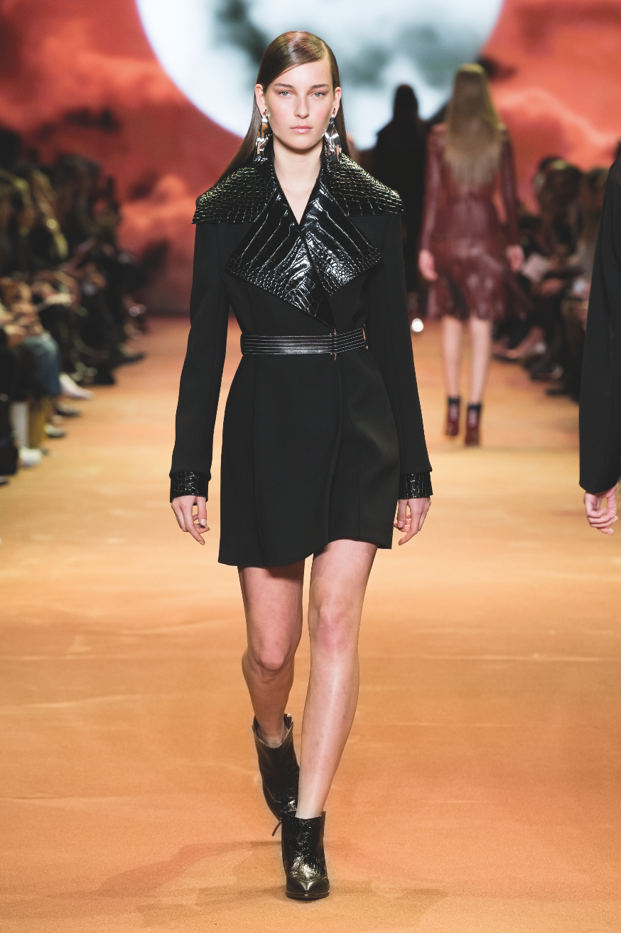 Fashion Week Paris Fall/Winter 2016 look 7 de la collection Mugler womenswear