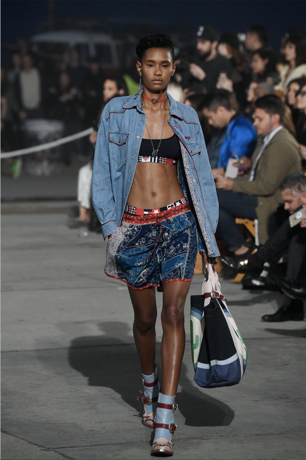 Fashion Week New York Spring/Summer 2017 look 34 from the Tommy Hilfiger collection womenswear