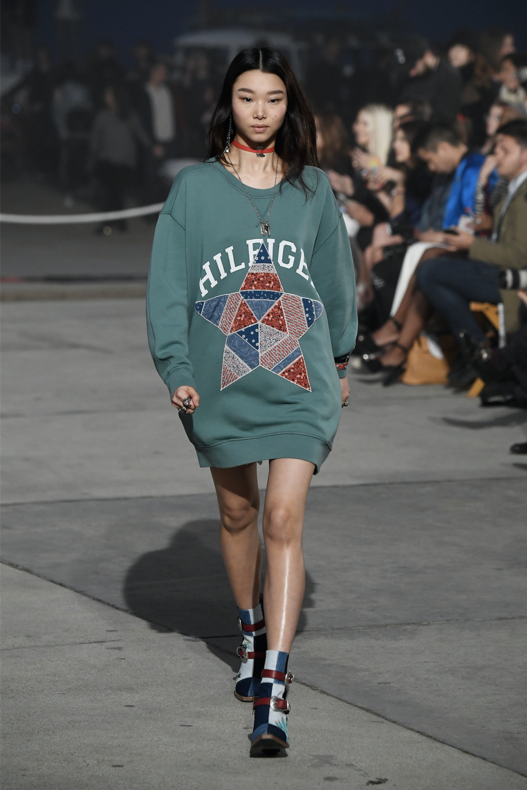 Fashion Week New York Spring/Summer 2017 look 35 from the Tommy Hilfiger collection 女装