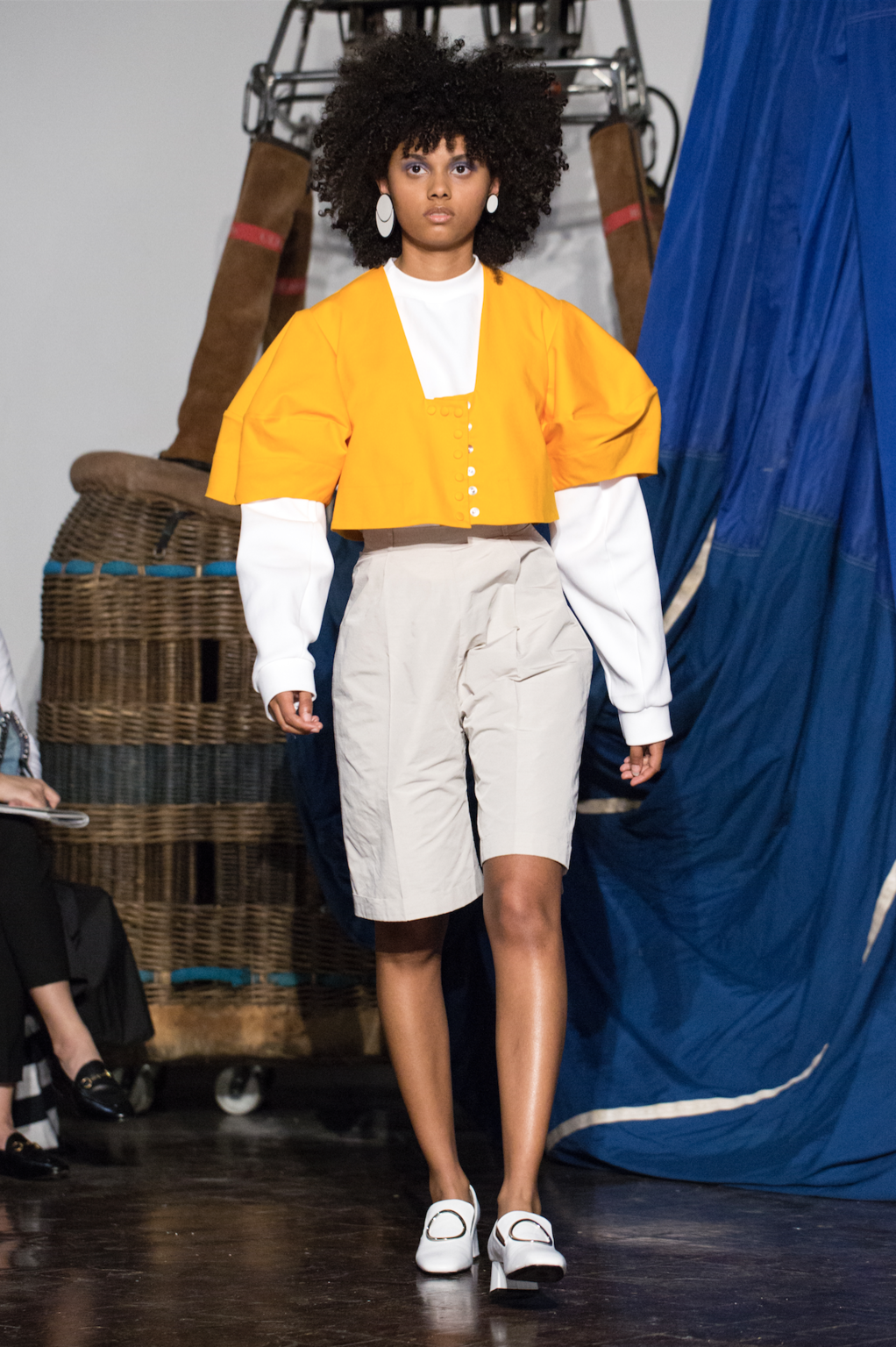 Fashion Week Paris Spring/Summer 2018 look 15 from the Mazarine collection 女装