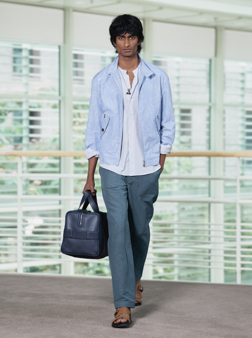 Fashion Week Paris Spring/Summer 2021 look 3 from the Hermès collection menswear