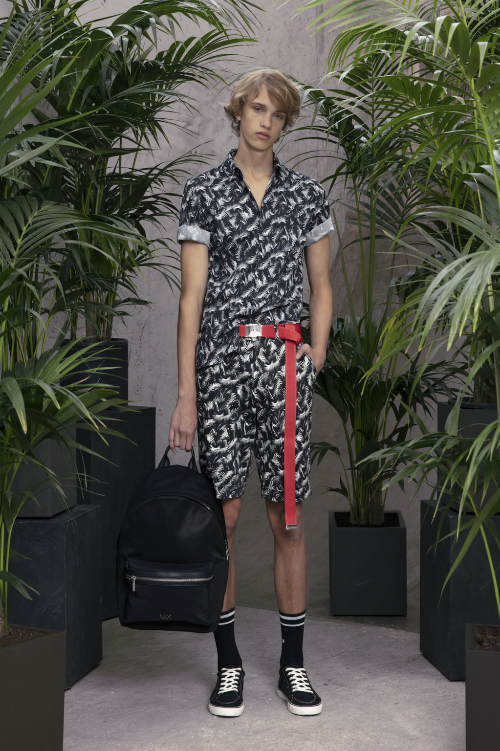 Fashion Week Paris Spring/Summer 2019 look 5 from the M.X PARIS collection menswear