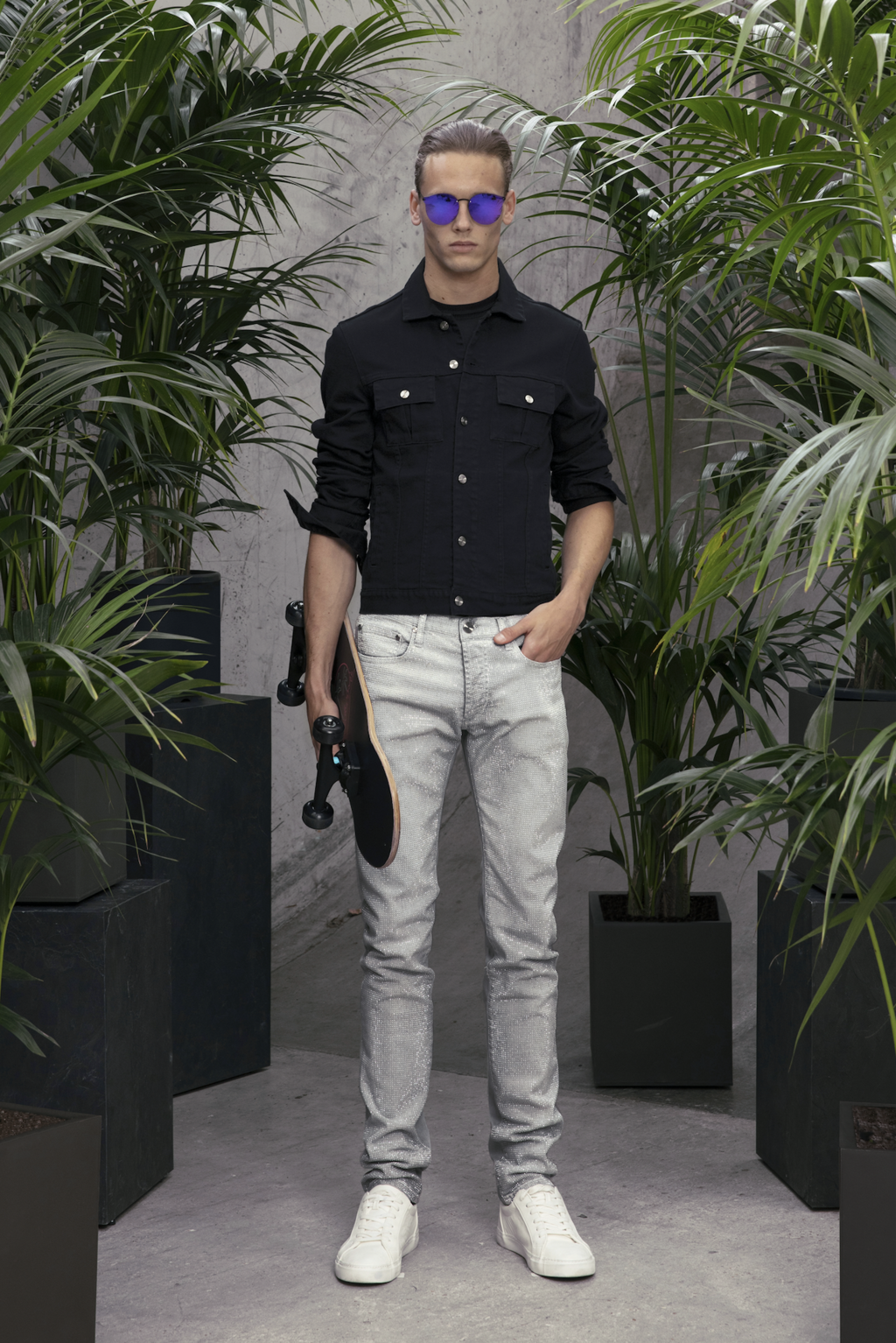 Fashion Week Paris Spring/Summer 2019 look 7 from the M.X PARIS collection menswear