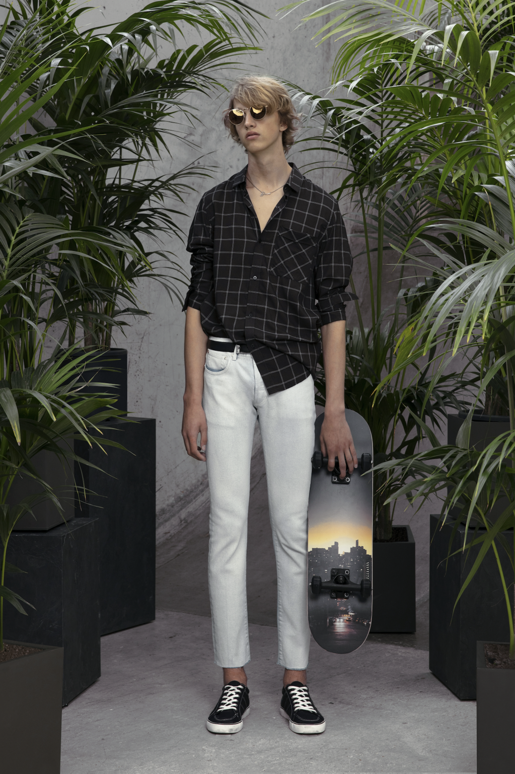 Fashion Week Paris Spring/Summer 2019 look 13 from the M.X PARIS collection 男装