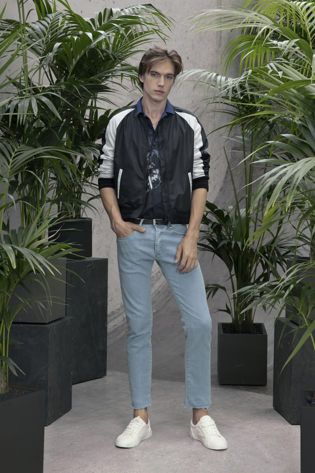 Fashion Week Paris Spring/Summer 2019 look 19 from the M.X PARIS collection 男装