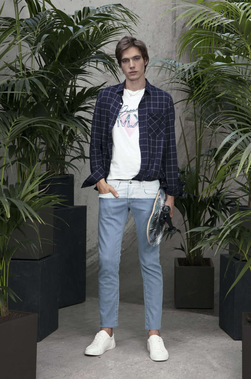 Fashion Week Paris Spring/Summer 2019 look 27 from the M.X PARIS collection 男装