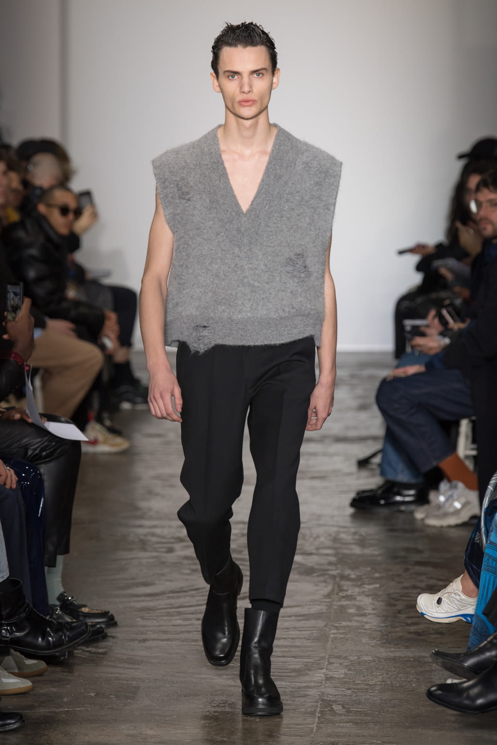 Fashion Week Paris Fall/Winter 2020 look 19 from the Sean Suen collection 男装