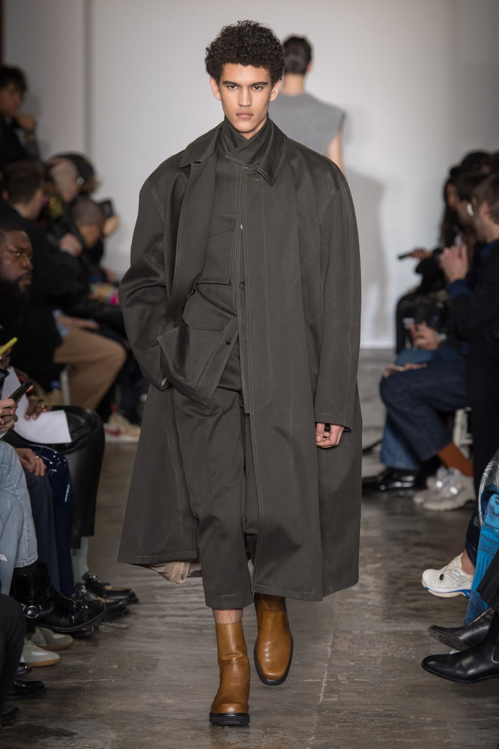 Fashion Week Paris Fall/Winter 2020 look 21 de la collection Sean Suen menswear
