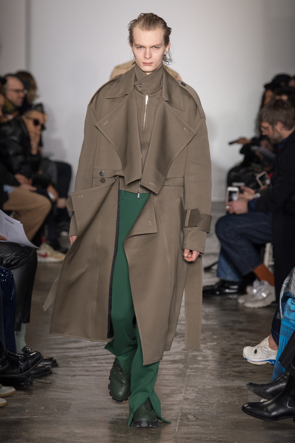 Fashion Week Paris Fall/Winter 2020 look 24 from the Sean Suen collection menswear
