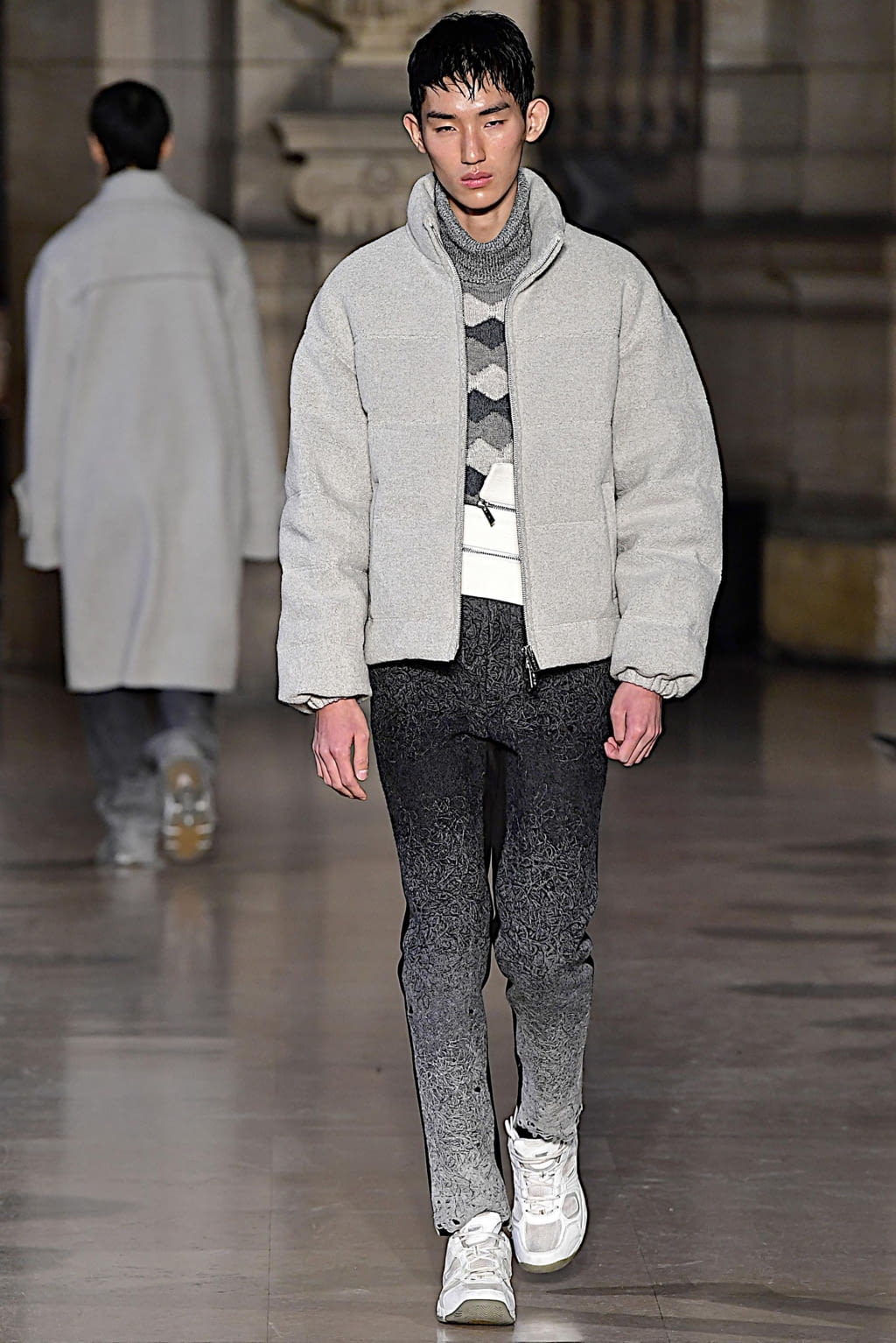 Fashion Week Paris Fall/Winter 2019 look 11 from the Sean Suen collection 男装