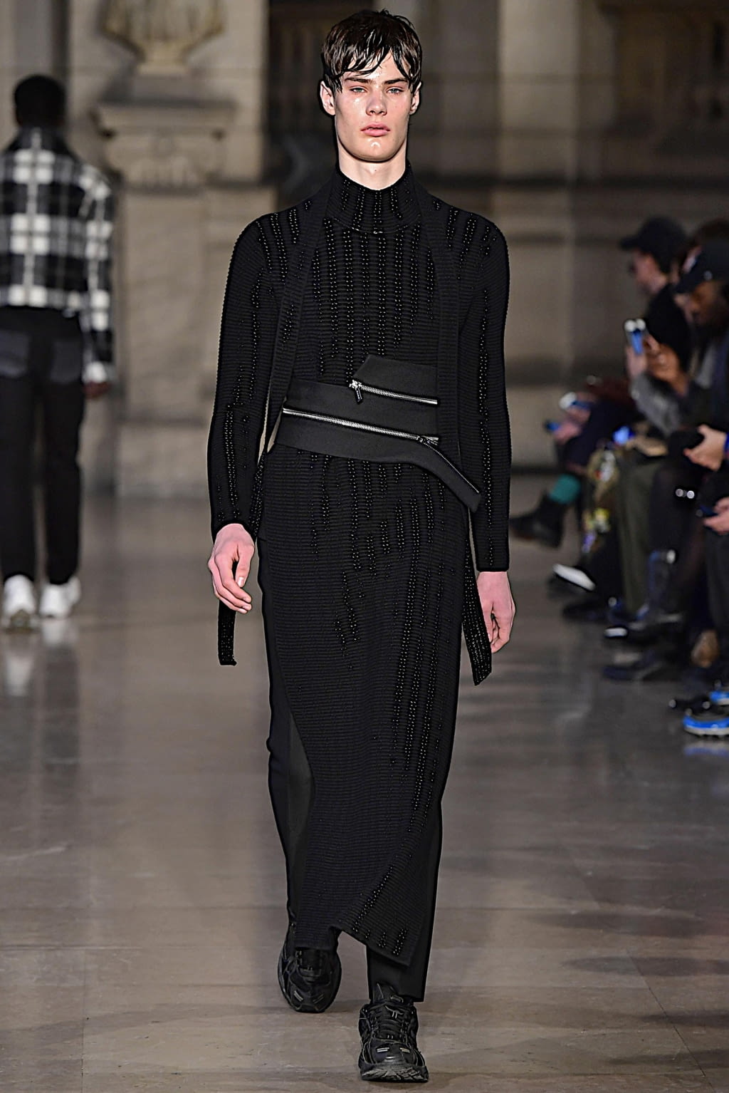 Fashion Week Paris Fall/Winter 2019 look 17 from the Sean Suen collection 男装
