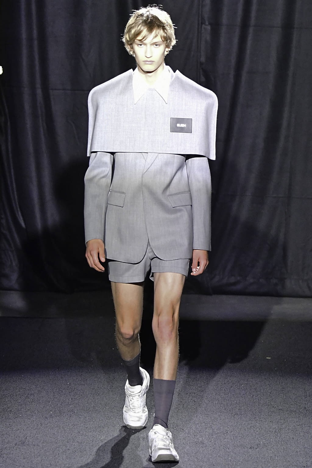 Fashion Week Paris Spring/Summer 2020 look 1 from the Sean Suen collection menswear
