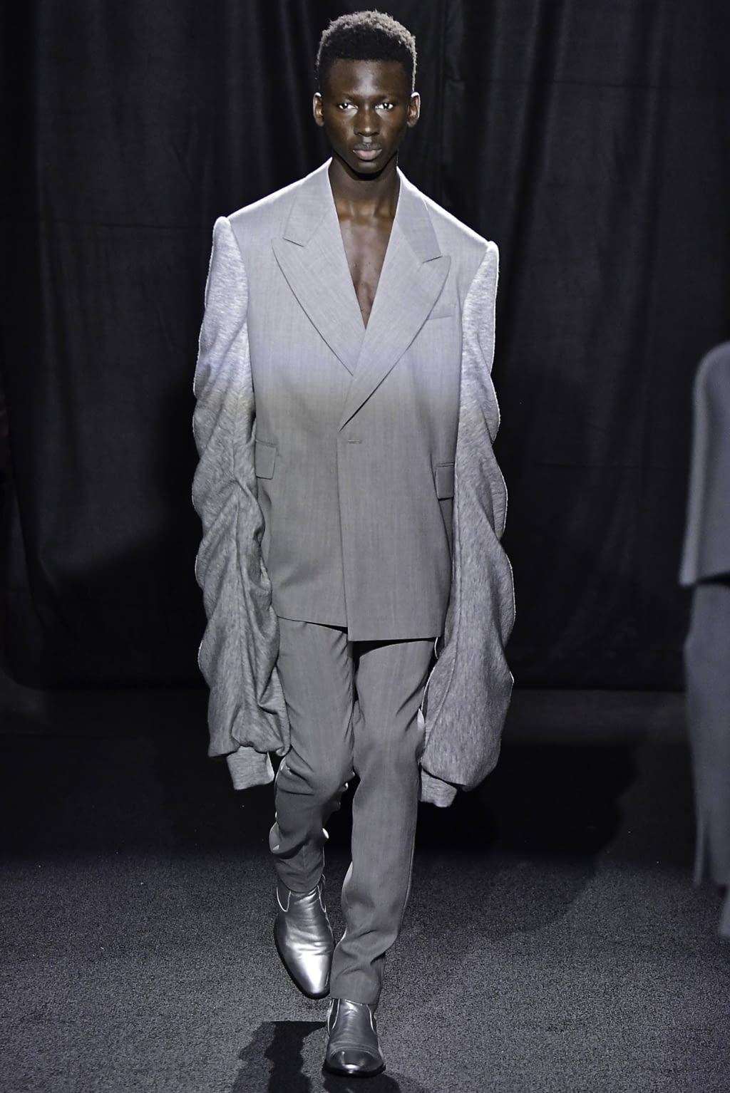 Fashion Week Paris Spring/Summer 2020 look 3 de la collection Sean Suen menswear