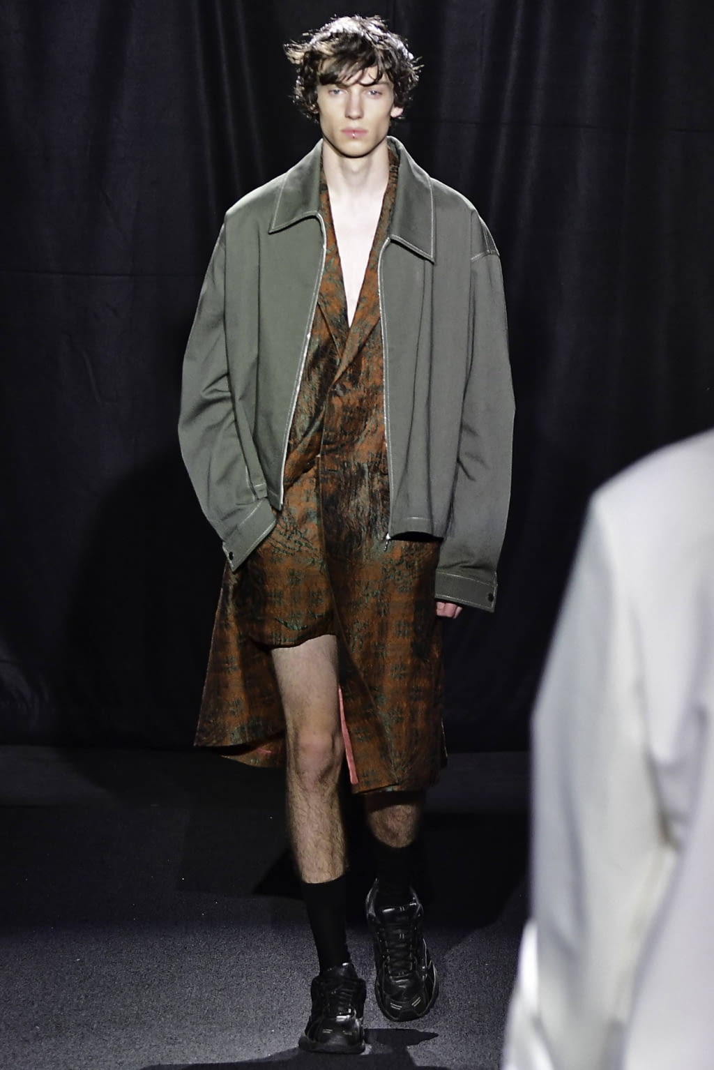 Fashion Week Paris Spring/Summer 2020 look 9 de la collection Sean Suen menswear