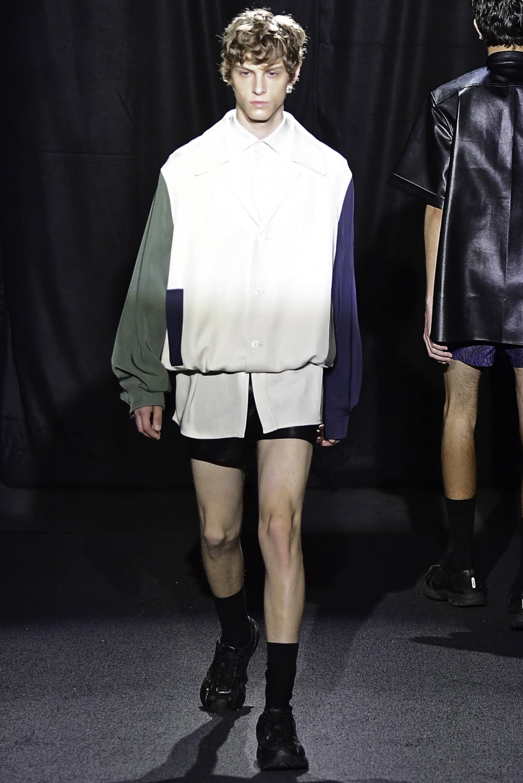 Fashion Week Paris Spring/Summer 2020 look 10 de la collection Sean Suen menswear