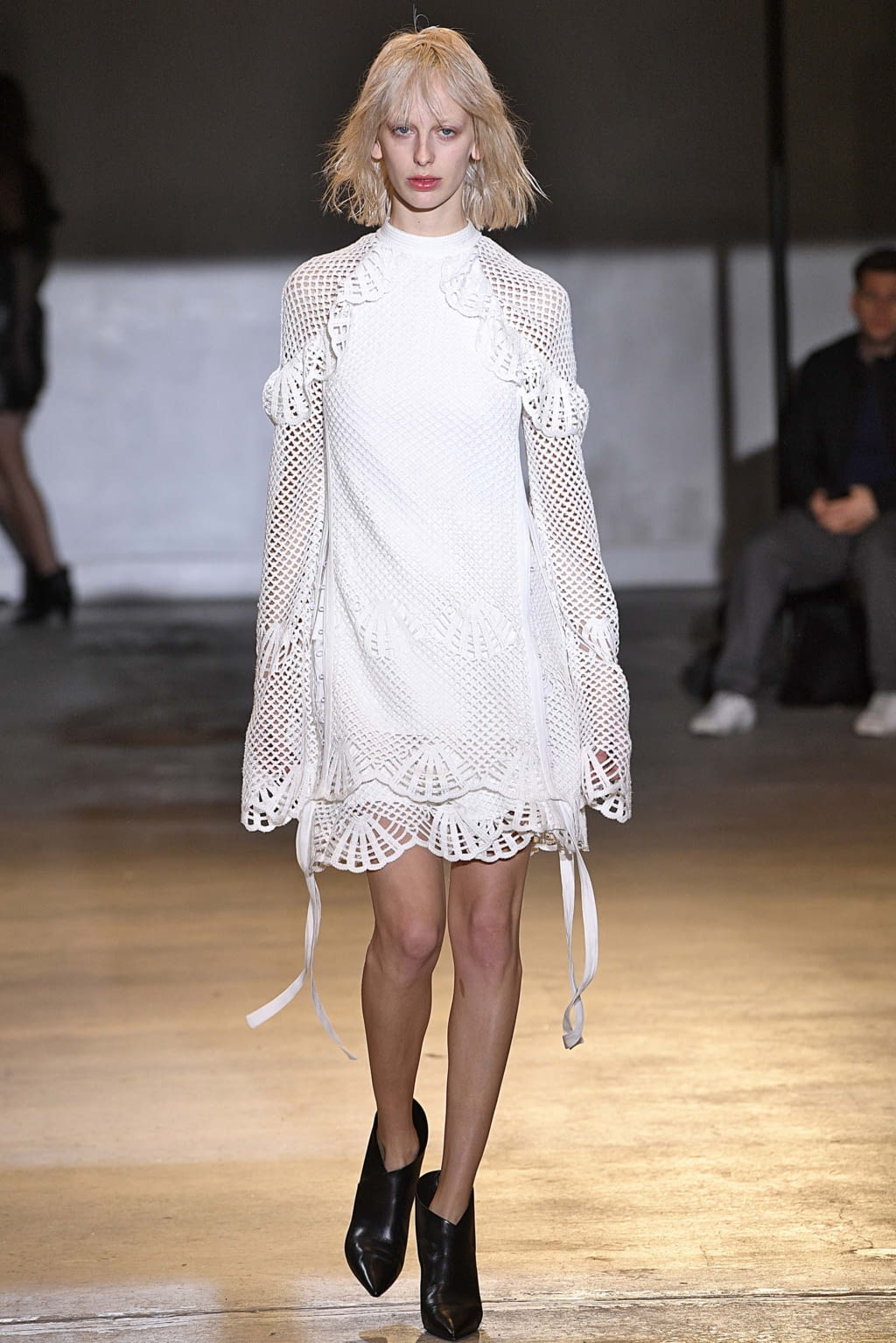 Fashion Week New York Fall/Winter 2018 look 6 from the Self Portrait collection womenswear