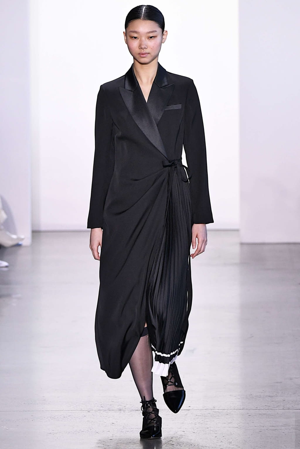 Fashion Week New York Fall/Winter 2019 look 29 from the Self Portrait collection womenswear